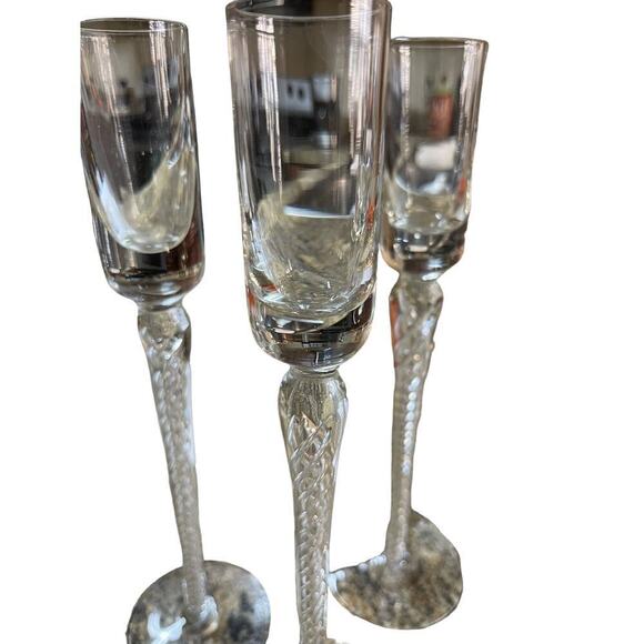 Cordials / liqueur air twist  stem Glasses hand blown set of 3  vintage - Picture 2 of 3